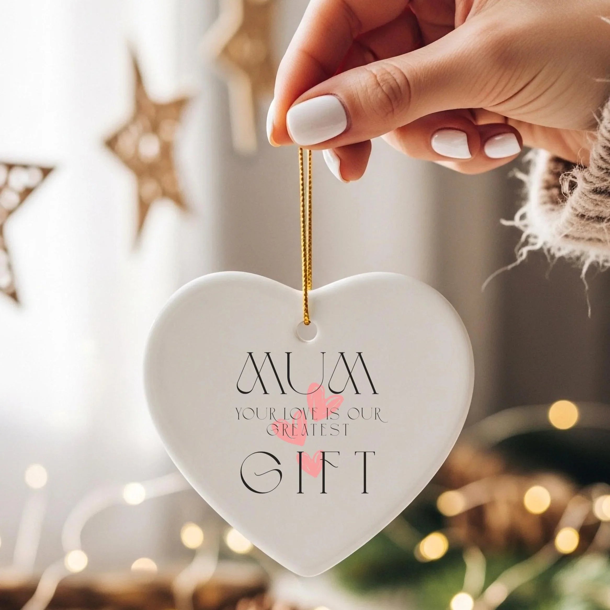 Love You Mum Christmas Ornament: Heart-Shaped Ceramic Keepsake